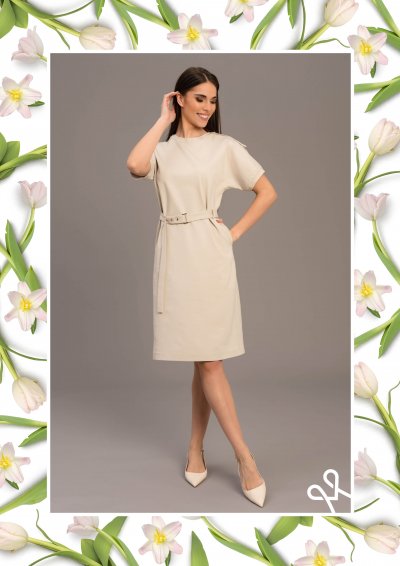 Bézs sportos puntó ruha övvel női - Magenta Árkád