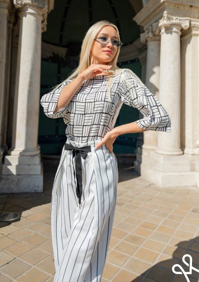 Magenta Árkád - Csíkos, bő szárú női nadrág megkötővel