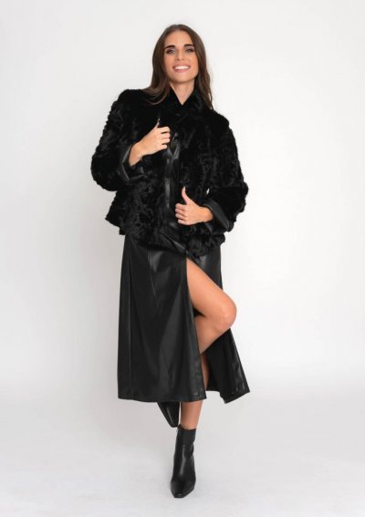 Magenta Árkád Fekete műszőrme kabát