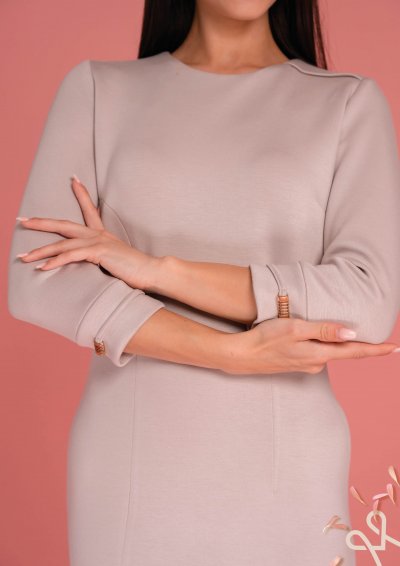 Halvány lila női alakot követő ruha – Magenta Árkád