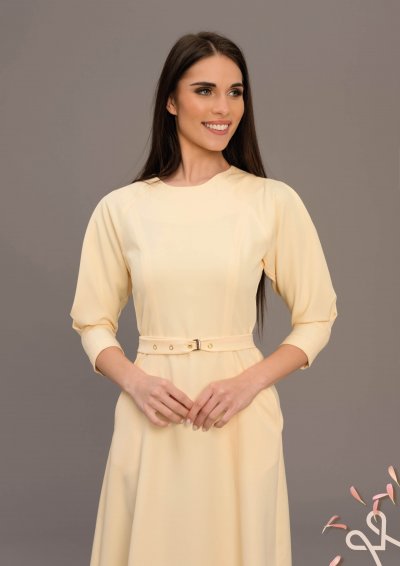 Sárga A-vonalú puntó ruha raglán ujjal – Magenta Árkád