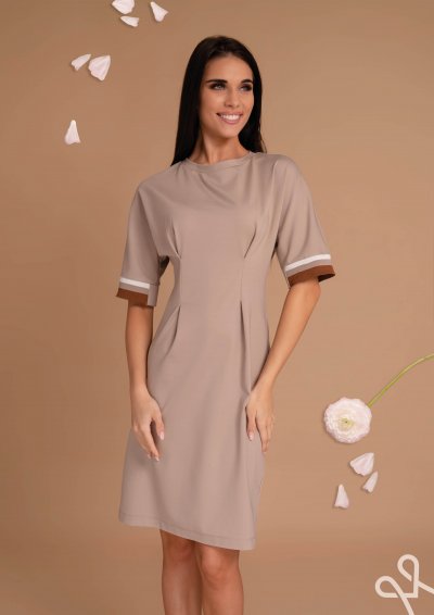 Bézs sportos puntó ruha szűkítőkkel – Magenta Árkád