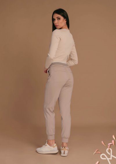 Bézs bordás női felső hosszú ujjal – Magenta Árkád