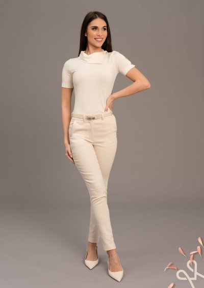 Vajszínű egyenes vászon nadrág zsebekkel – Magenta Árkád